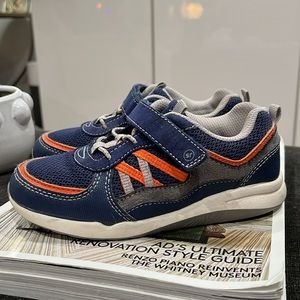 Munchkin by Stride Rite | Toddler Sneakers (12M)